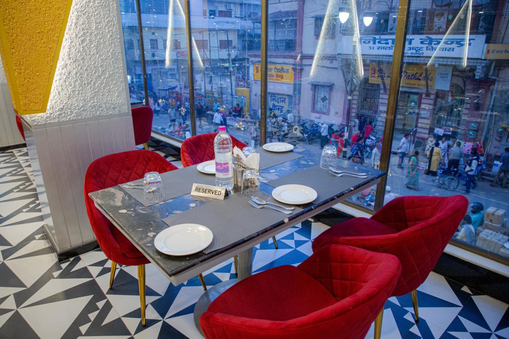 Pearl Courtyard Hotell Varanasi Eksteriør bilde